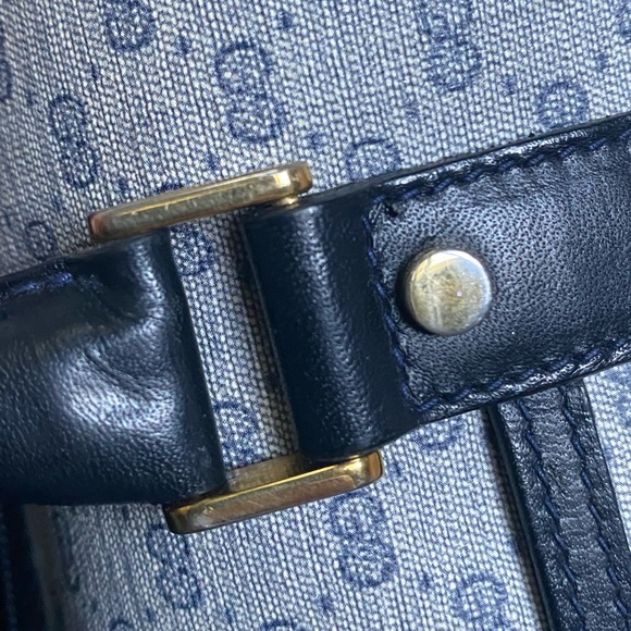 Authentic 80’s Vintage GUCCI Micro GG Bag in Navy - Picture 14 of 16